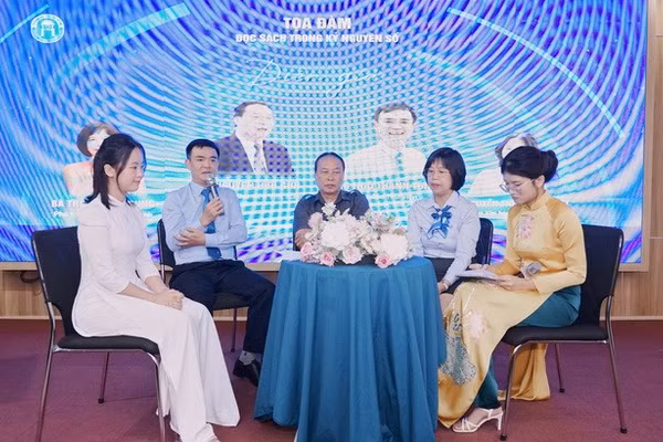 Các chuyên gia, diễn giả tham gia Tọa đàm ‘Đọc sách trong kỷ nguyên số’.