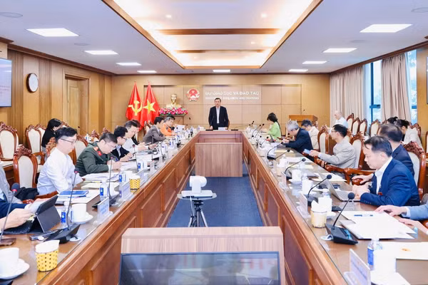 Toàn cảnh Phiên họp.