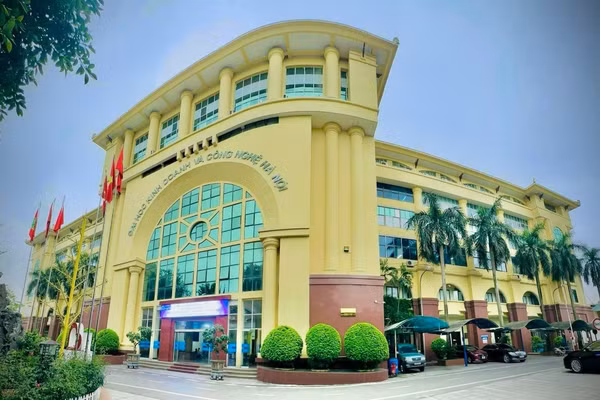 Trường Đại học Kinh doanh và Công nghệ Hà Nội tuyển sinh hệ chính quy năm 2026