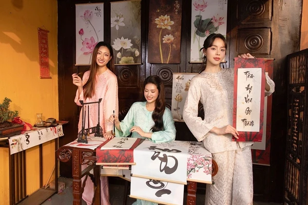 Dàn Hoa hậu, Á hậu gửi lời chúc Tết 'đặc biệt' 