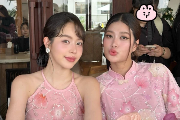 Thanh Thủy, Thiên Ân cùng dàn hoa hậu thả hồn trong tà áo dài cách tân đón xuân