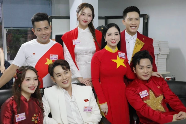 Dàn sao Việt bày tỏ niềm tự hào, nô nức tham gia diễu hành mừng đại lễ A80