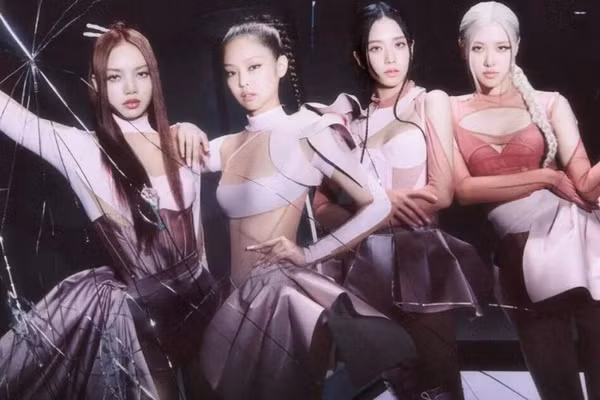 BLACKPINK chính thức quay MV mới, sẵn sàng cho màn trở lại bùng nổ