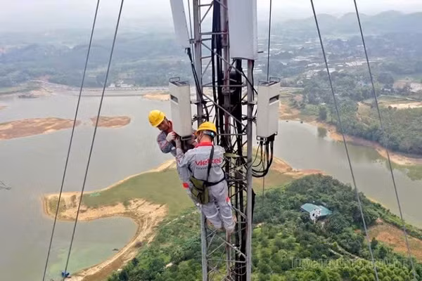 Đầu tư xây dựng hạ tầng số, quyết tâm xóa vùng lõm sóng để giảm nghèo ở Tuyên Quang