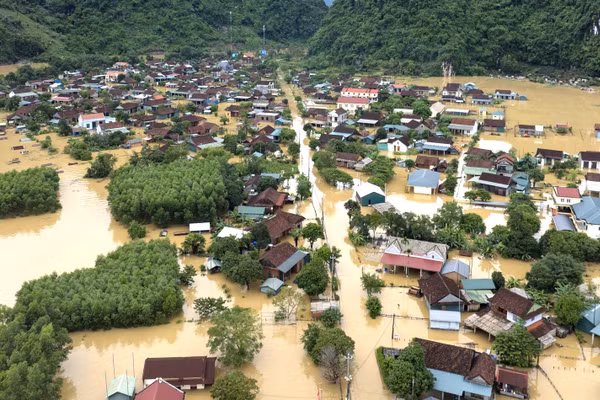 Mưa lũ gây tổn thất hàng chục nghìn tỷ đồng ở nhiều tỉnh miền Trung