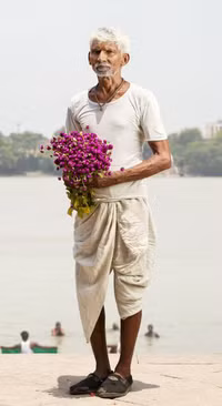 Những người đàn ông bán hoa ở Ấn Độ ảnh 6