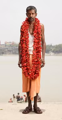 Những người đàn ông bán hoa ở Ấn Độ ảnh 3