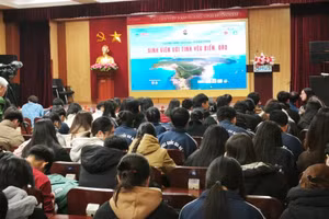 Giao lưu Sinh viên với tình yêu biển đảo, trong kỷ nguyên số.