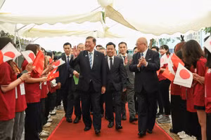 Thủ tướng Nhật Bản, ngài Ishiba Shigeru thăm Trường ĐH Việt Nhật, ĐHQGHN.