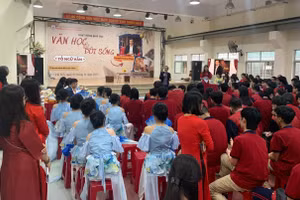 Tọa đàm Văn học nuôi dưỡng tâm hồn, gieo mầm hạnh phúc và nhân ái.