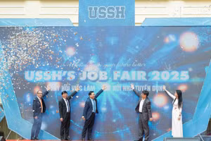 Kết nối hiệu quả giữa sinh viên, nhà trường và doanh nghiệp.