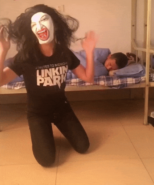 Có ngày "rớt tim" với mấy đứa bạn cùng phòng.