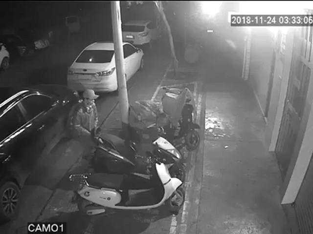 Đổi nghề, không khóa nào cản được anh!