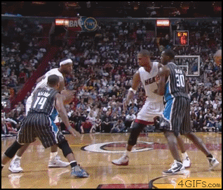 Loạt khoảnh khắc “thốn đến tận rốn” ảnh 9