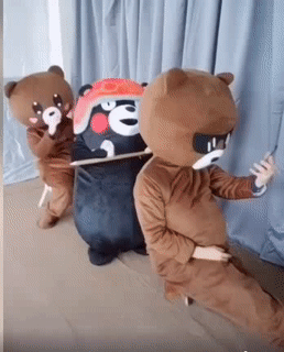 Anh ấy không phải tôi. Anh ấy không phải tôi.