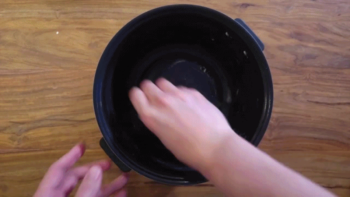 Làm bánh bông lan mật ong bằng nồi cơm điện - Ảnh 6. Làm bánh bông lan mật ong bằng nồi cơm điện - Ảnh 6.