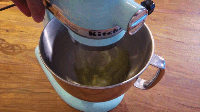 Làm bánh bông lan mật ong bằng nồi cơm điện - Ảnh 2. Làm bánh bông lan mật ong bằng nồi cơm điện - Ảnh 2.