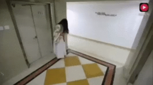 Khổ thân ma nữ.