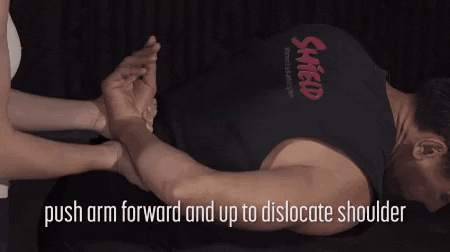 5 động tác tự vệ đơn giản bất kỳ phụ nữ nào cũng nên biết để phòng trừ bất trắc xảy ra - Ảnh 12. 5 động tác tự vệ đơn giản bất kỳ phụ nữ nào cũng nên biết để phòng trừ bất trắc xảy ra - Ảnh 12.