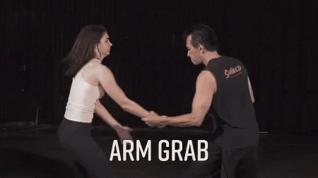 5 động tác tự vệ đơn giản bất kỳ phụ nữ nào cũng nên biết để phòng trừ bất trắc xảy ra - Ảnh 1. 5 động tác tự vệ đơn giản bất kỳ phụ nữ nào cũng nên biết để phòng trừ bất trắc xảy ra - Ảnh 1.