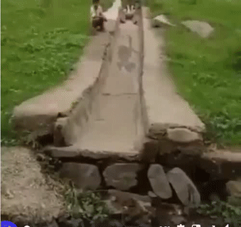 Có phải chỗ nào cũng chơi được đâu.