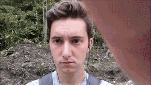 Sống ảo ít thôi chàng trai.