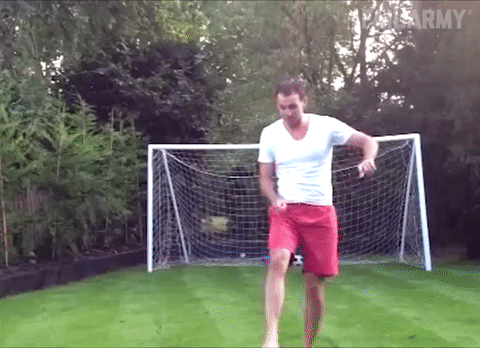 Thủ môn xuất sắc quá đấy chứ.