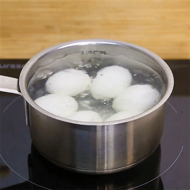Luộc trứng thế nào để dễ bóc, lại tăng chất dinh dưỡng? ảnh 1 meo luoc trung-phunutoday