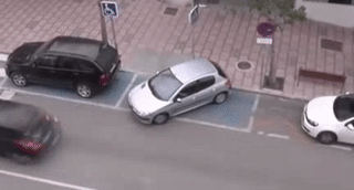 Khi chị tôi đậu xe