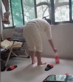 Sao phải tốn tiền mua máy.