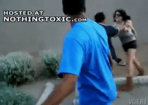 Đừng bao giờ dại dột chọc giận phụ nữ.