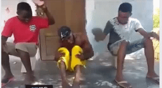 Nghĩ xem chơi gì cho đỡ chán