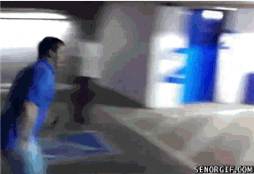 Những pha tai nạn "tan nát đời trai" ảnh 4 Nào, nhìn anh nhảy cho mà xem nè.