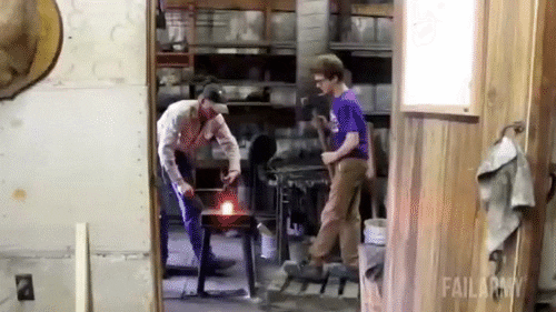 Những pha tai nạn "tan nát đời trai" ảnh 6 Tự mình hại mình thôi chứ biết trách ai bây giờ.