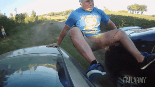 Những pha tai nạn "tan nát đời trai" ảnh 5 Đừng thể hiện với lũ bạn