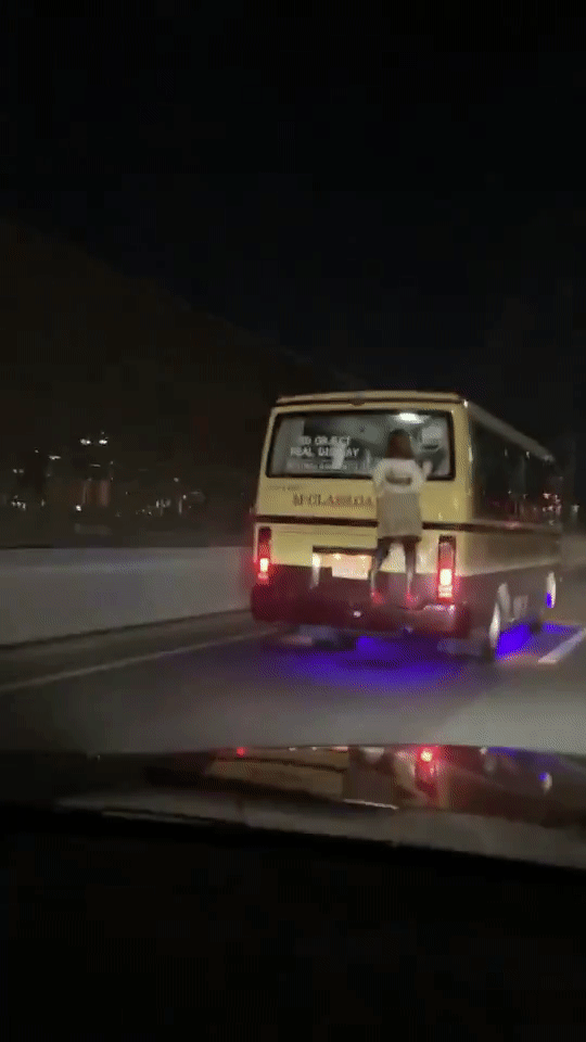 Nhìn xa thì ai nấy đều nghĩ rằng đây là một cô gái.