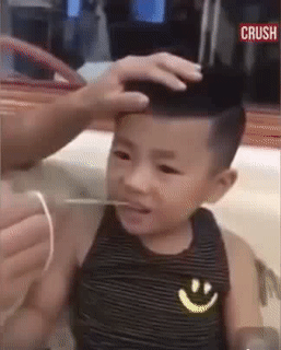 Hãy nhìn bố đây. Hãy nhìn bố đây.