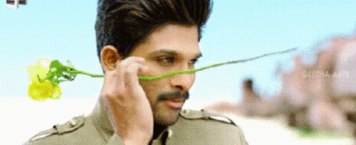 Cách trai Ấn tặng hoa cho người đẹp. Cách trai Ấn tặng hoa cho người đẹp.