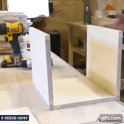 Chỉ cần vài miếng gỗ bạn có thể làm được chiếc giá sách biến hình trong nháy mắt ảnh 3 Chỉ cần vài miếng gỗ bạn có thể làm được chiếc giá sách biến hình trong nháy mắt ảnh 3