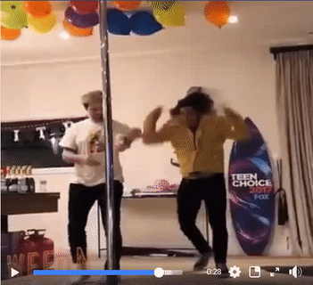 Múa cột á, đơn giản mà.