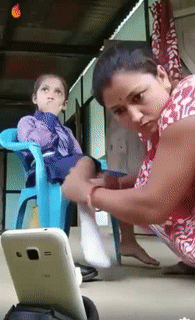 Mẹ em giỏi quá. Mẹ em giỏi quá.