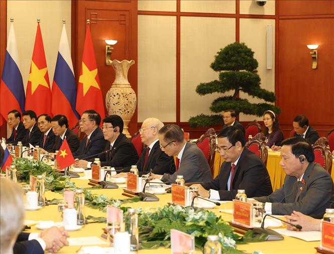 Tổng Bí thư Nguyễn Phú Trọng và Đoàn Việt Nam tại cuộc hội đàm với Tổng thống Liên bang Nga Vladimir Putin. Ảnh: Trí Dũng/TTXVN Tổng Bí thư Nguyễn Phú Trọng và Đoàn Việt Nam tại cuộc hội đàm với Tổng thống Liên bang Nga Vladimir Putin. Ảnh: Trí Dũng/TTXVN