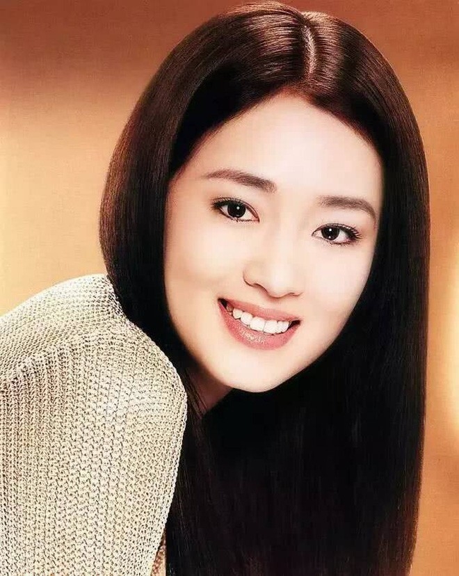 Nhan sắc tuổi thanh xuân của Củng Lợi.