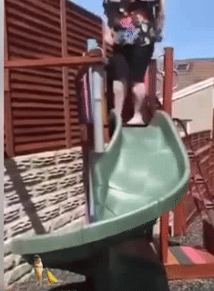 Chỗ mình chơi đâu chứ.