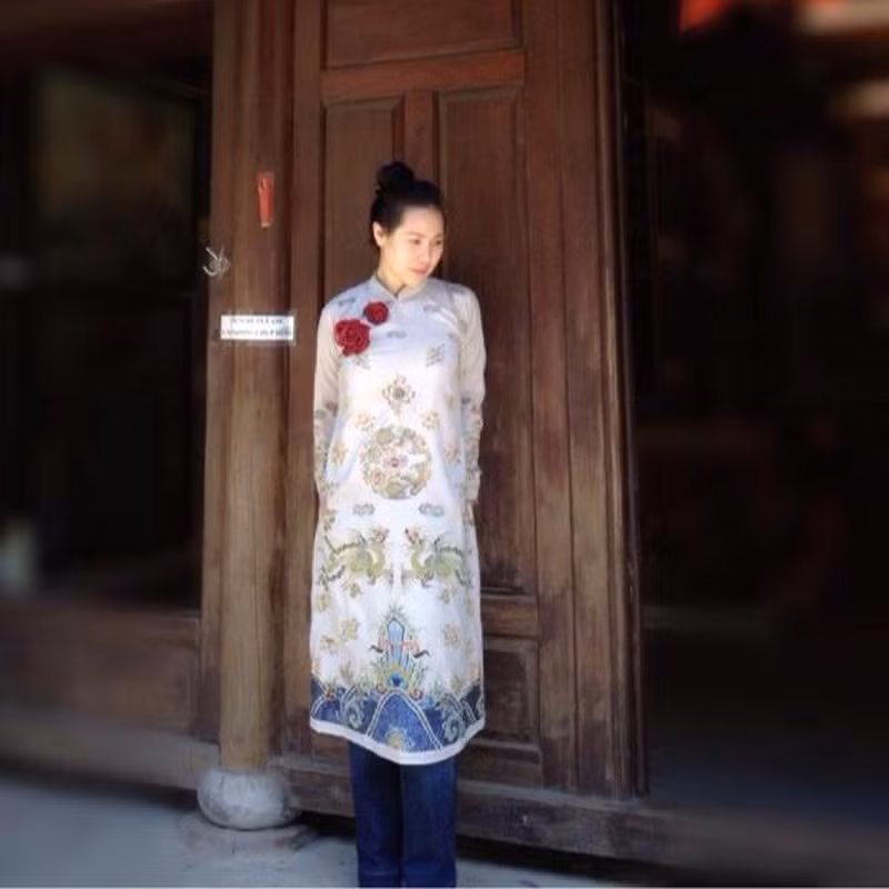 Trước khi gắn bó với nam ca sĩ Tùng Dương, Phạm Giang từng có khoảng thời gian sống tại nước ngoài, cô có 1 bé gái với người họa sĩ nổi tiếng. Tuy nhiên, hiện tại cả cô con gái riêng đã dọn về sống chung 1 nhà với cô và ông xã Tùng Dương.