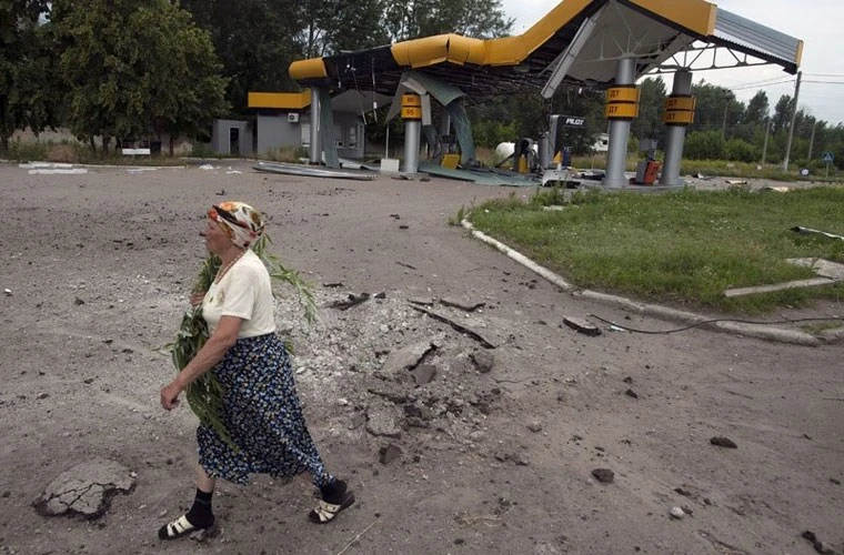 Slavyansk tan hoang dưới pháo kích của quân chính phủ