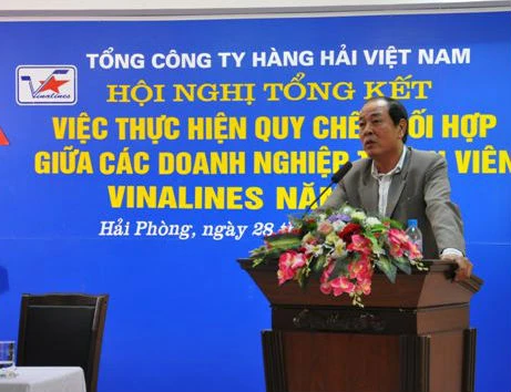 Phó Tổng giám đốc Vinalines Vũ Khắc Từ vừa bị bắt tạm giam. 