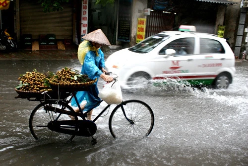 Các tỉnh Bắc Bộ, Hà Nội sẽ có mưa rào và dông, chấm dứt đợt nắng nóng kéo dài. Ảnh minh họa. Bá Đô