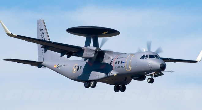 Máy bay cảnh báo sớm C-295 AEW&C.