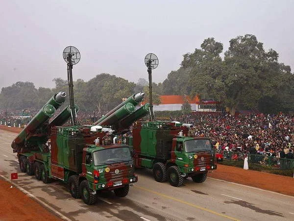 Tên lửa hành trình siêu thanh BrahMos. (Nguồn: outlookindia.com)